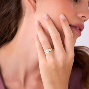 Bague de fiançailles en or rose avec diamant taille marquise, bijou solitaire classique pour femme - Product Image 5