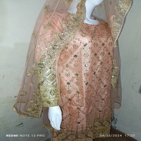 Robes de soirée pakistanaises de créateur punjabi robes formelles pakistanaises indiennes avec broderie toutes les tailles disponibles robes pour femmes