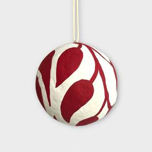 Ornement de Noël en bois fait main, motif floral rouge et blanc, boule suspendue incassable 8 cm, personnalisable, écologique, de luxe - Product Image 2