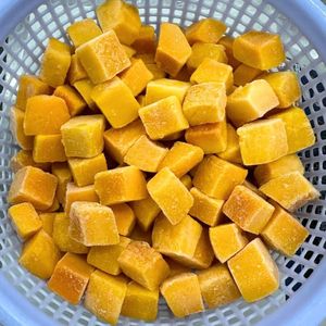 Trozos de mango congelados a granel hechos con mango maduro para preparación de jugos, postres y suministro Horeca en Vietnam - Product Image 5