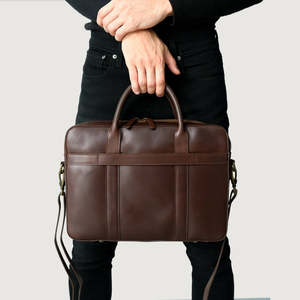 Maletín de Cuero Marrón Premium Hecho a Mano para Portátil, Bolsa de Oficina, Cierre de Cremallera Clásico, Fabricante OEM - Product Image 5