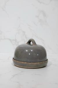 Pot à beurre compact en forme de dôme avec couvercle à poignée, finition brillante, base ronde élégante pour comptoir de cuisine - Product Image 3