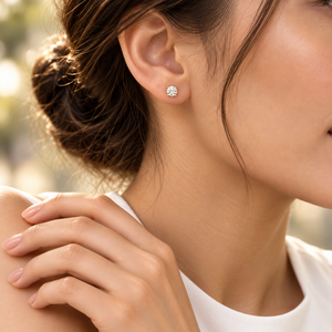 ต่างหูเพชรเม็ดเดี่ยว 1 กะรัต เพชรเพาะเลี้ยงในห้องปฏิบัติการ ทองคำแท้ 14K แบบ 4 กรงเล็บ ดีไซน์เรียบหรู สำหรับงานปาร์ตี้ ขายส่ง เครื่องประดับคุณภาพสูง - Product Image 5