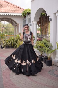 Ensemble Lehenga en Soie Romaine Premium 24 Kali avec Broderie Gota Pan Patti, Blouse en Dentelle à Miroirs, Doublure en Coton Anti-humidité, Toutes Saisons - Product Image 1