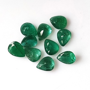 Esmeralda Zambiana Natural Verde Corte Pera de 2.60 Quilates, Calibrada 5x6 MM, Facetada, Suelta, Translúcida, Lote de 10 Piezas para Fabricación de Joyas - Product Image 3