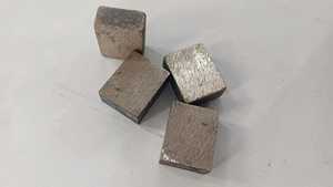 (25x20x10 มม.) ชิ้นส่วนเซาะร่องขนาด 20 มม. สำหรับใบเลื่อยเพชร - Product Image 1