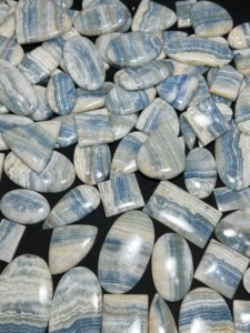 Lote al por mayor de cabujones de gemas de scheolita azul - Cabujones de rodocrosita azul al por mayor para la fabricación de joyas - Product Image 4