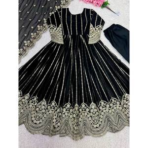 ชุดแฟนซีตัด naira กับการเย็บปักถักร้อยลำดับการทำงานด้านล่างและ dupatta-XL ขนาด - Product Image 4