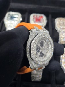 Reloj de Pulsera con Correa de Goma Naranja, Oro Rosa de 18K, Cristal de Zafiro, Esfera Analógica con Diamantes Moissanite, Movimiento de Cuarzo, Diseño Personalizado de Lujo - Product Image 2