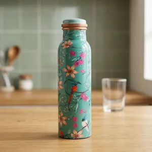 Bouteille d'eau élégante en cuivre avec imprimé floral botanique Aqua Flora, réutilisable, faite à la main, vaisselle traditionnelle indienne pour - Product Image 3