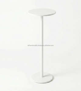 Table d'appoint ronde moderne en métal vert sarcelle, mobilier d'extérieur décoratif, table à boissons sur piétement lesté anti-basculement pour salons de cigares de luxe - Product Image 4