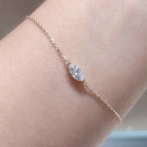 Pulsera de Diamantes Más Vendida para Mujer con Aspecto Elegante y Cierre Seguro para Ocasiones Especiales, Bodas, Disponible para la Venta - Product Image 4