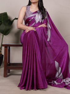 Elegante Saree de Seda Negra con Estampado Floral Beige, Impresión Digital, para Fiestas, Estilo India/Pakistán, Largo hasta el Suelo, para Mujer - Product Image 2