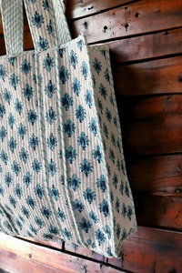 Panelled <b>Canvas</b> <b>Tote</b> Bag Women Fashion Open Top Blue Floral Pattern All Seasons Shopping Bag - Product Image 4