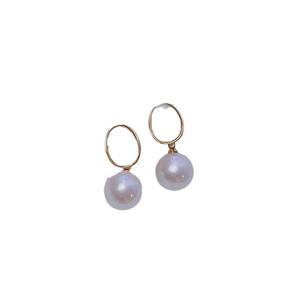 Boucles d'oreilles pendantes en perles d'eau douce de style rétro français, perles naturelles luxueuses et exquises avec un design délicat, vente en gros - Product Image 5