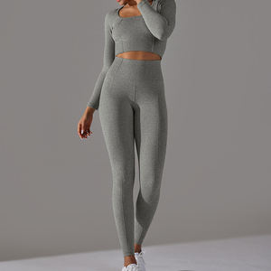 Ensemble de yoga 2 pièces pour femmes de qualité supérieure, conçu par un fabricant sur mesure pour l'exportation directe d'usine. - Product Image 5