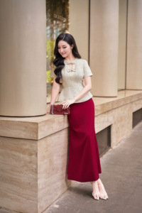 กระโปรงทรงดินสอเอวสูงสีแดงสำหรับผู้หญิง ความยาวระดับข้อเท้า สไตล์เรียบหรู ใส่ได้ทุกฤดูกาล โพลีเอสเตอร์/สแปนเด็กซ์ FREYA - Product Image 3
