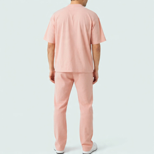 Conjunto Deportivo de Dos Piezas para Hombre, Corte Holgado, Camisa Oversize con Cuello Moke y Pantalón de Corte Holgado con Logotipo Personalizado - Product Image 4