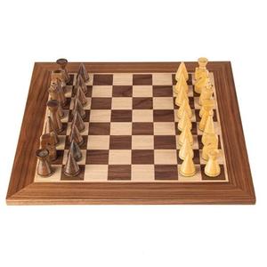 Ensemble d'échecs en bois géométrique abstrait de haute qualité en gros - Grand échiquier professionnel en bois pour tournoi, jeux de luxe en bois - Product Image 1
