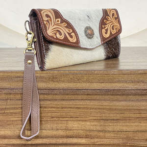 Portefeuille long en cuir véritable de vachette de haute qualité pour femme, avec blocage RFID, porte-cartes et pochette à monnaie, fait main, orné d'un concho - Product Image 4