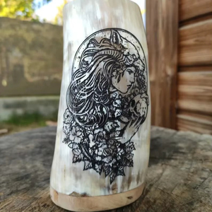 Taza de Cuerno Pulido Hecha a Mano, Ecológica, de la Mejor Calidad, Tallada, para Cerveza, Café, Té, Restaurantes y Bares - Product Image 1