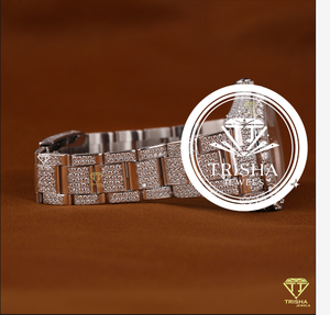 Reloj de Diamantes Moissanite de Diseño con Esfera Personalizada, Completamente Adornado con Piedras y Lujo Sofisticado para Hombre - Product Image 1