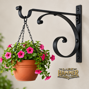Support mural décoratif en fer forgé robuste pour paniers suspendus, idéal pour pots de fleurs, jardin et patio - Product Image 1