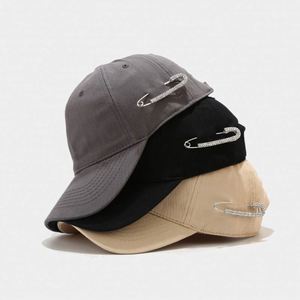 Gorra deportiva de algodón para mujer, estilo béisbol, para correr y ciclismo, con diseño de diamantes y pin metálico, ideal para el verano. - Product Image 3