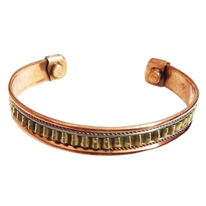 Bracelet en cuivre de haute qualité Bracelet Style unisexe à la mode luxueux pour les fêtes pour les cadeaux des femmes - Product Image 1