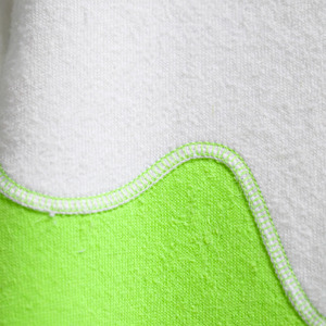 Sudadera con Capucha Personalizada con Estampado Dripping, 100% Algodón, para Hombre, Estilo Urbano, Oversize, Verde y Blanco con Bloques de Color, Logotipo Frontal y Bolsillo, Otoño - Product Image 5