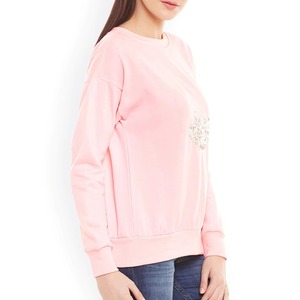เสื้อสเวตเชิ้ตผู้หญิงสีชมพูอ่อนประดับเลื่อมและลูกปัดลายปักด้านหน้า คอกลม ไหล่ตก ทรงหลวม ผ้าฝ้าย แฟชั่น รับผลิตแบบ OEM - Product Image 4