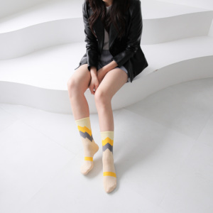 <b>Women</b> Crew <b>Socks</b> Geometric Pattern Cotton Blend Breathable Daily Wear Spring Style Knitted <b>Socks</b> - Product Image 1
