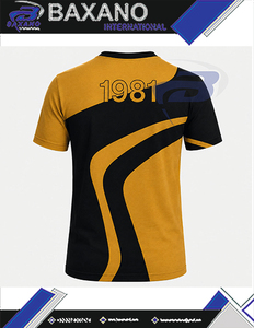 Camiseta NCBW Sorority para Hombre, Negra y Dorada con Estampado Geométrico y Letras Griegas, Manga Corta, Corte Regular, 100% Algodón Transpirable - Product Image 5