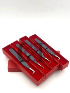 แหนบต่อขนตาสแตนเลสเคลือบสีเทาคุณภาพสูง 90 องศา พร้อมโลโก้สั่งทำพิเศษ อุปกรณ์เสริมความงาม - Product Image 6