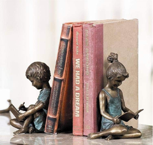 Encantadores sujetalibros metálicos con acabado bronce para niños, ideales para una biblioteca doméstica acogedora y nostálgica, disponibles a precios de mayorista. - Product Image 1