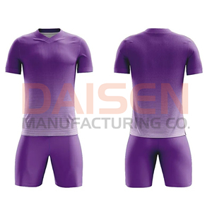Tenue de football de qualité supérieure pour équipe, nouveau design, matériau durable, kit de football, prix de gros OEM 2026 - Product Image 3