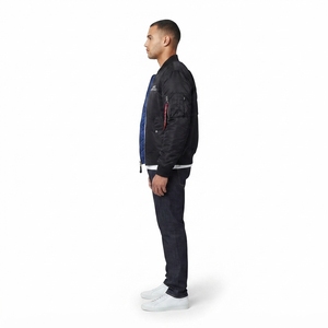 Chaqueta Bomber MA-1 Negra para Hombre, al por Mayor, 150GSM, Nailon Resistente al Agua, Transpirable, Reversible, con Parche de Chenilla, Ropa de Calle - Product Image 3