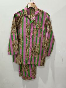 Pyjama de nuit à col en V pour femme, respirant, tenue d'intérieur, vente en gros, motif floral, robe de nuit pour femme, vêtements de nuit - Product Image 1