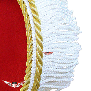 Epaulettes de Tela Roja de Alta Calidad con Ribete Trenzado Dorado y Flecos Blancos, Accesorios para Prendas Ceremoniales - Product Image 3