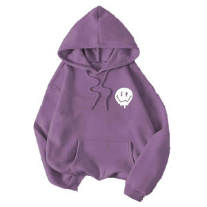 Hoodie oversize d'inspiration streetwear, au design minimaliste, en tissu épais et à silhouette décontractée. - Product Image 1