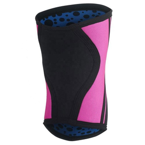 Rodillera Deportiva Negra y Rosa de Spandex Transpirable, Universal, Unisex, para Todas las Estaciones, con Protección - Product Image 3