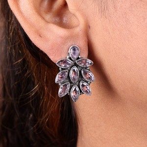 Boucles d'oreilles tendance ethniques bohèmes en acier inoxydable et laiton avec serti floral et jade pour femmes, prix de gros, fournisseur en gros - Product Image 2