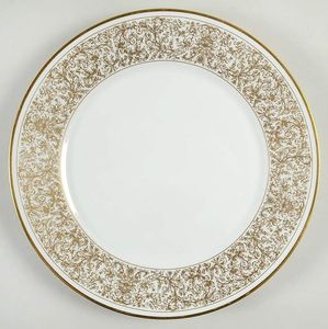 Assiette ronde en céramique noire artisanale avec motif texturé radial, écologique et compatible lave-vaisselle, pour une décoration moderne de la salle à manger - Product Image 5