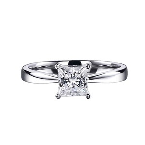 แหวนเพชรเงินแท้ 925 คุณภาพสูงสำหรับผู้หญิง เหมาะสำหรับวันครบรอบและเป็นของขวัญ มีจำหน่ายในราคาส่งออกจากอินเดีย - Product Image 1