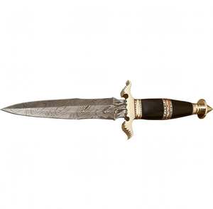 Cuchillo utilitario de exterior hecho a mano con punta de lanza de acero de Damasco, guardacuchilla de latón con diseño de espiral y mango de cuerno negro - Product Image 4