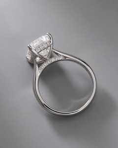 Anillo de Compromiso de Lujo con Moissanita Corte Baguette, Plata de Ley S925 con Baño de Rodio, Joyería Fina Clásica - Product Image 4