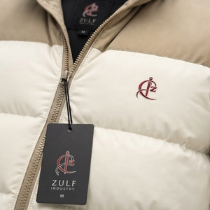 Veste matelassée pour homme, conçue avec un rembourrage léger, doublure douce, poches sécurisées, protection thermique et style moderne pour tous les jours. - Product Image 5