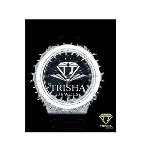 Reloj de Diamantes para Hombre de Diseño Único, Reloj de Cuarzo de Acero Inoxidable Resistente al Agua, Reloj de Lujo para Uso Diario Disponible para la Venta - Product Image 1