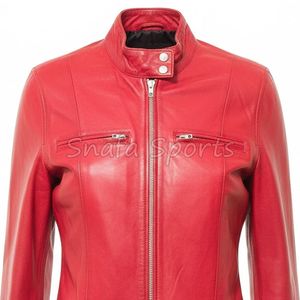 Chaqueta de cuero para mujer, estilo moderno, ropa de calle, diseñada para looks y mujeres seguras de sí mismas. - Product Image 3