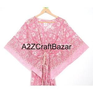 Kaftán Corto Hecho a Mano en India con Estampado Floral, Ecológico, Lavable, Ropa de Dormir Natural, Kimono, Vestido, Cubrebaño Corto para la Playa - Product Image 3